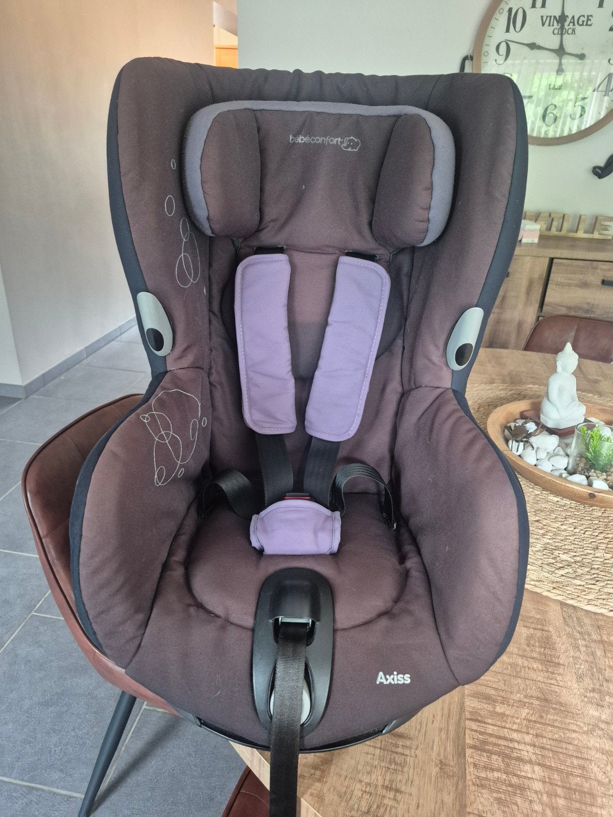 ​Siège auto pivotant Bébé Confort Axiss (9-18 kg) -, Enfants & Bébés, Sièges auto, Enlèvement, 9 à 18 kg, Ceinture de sécurité