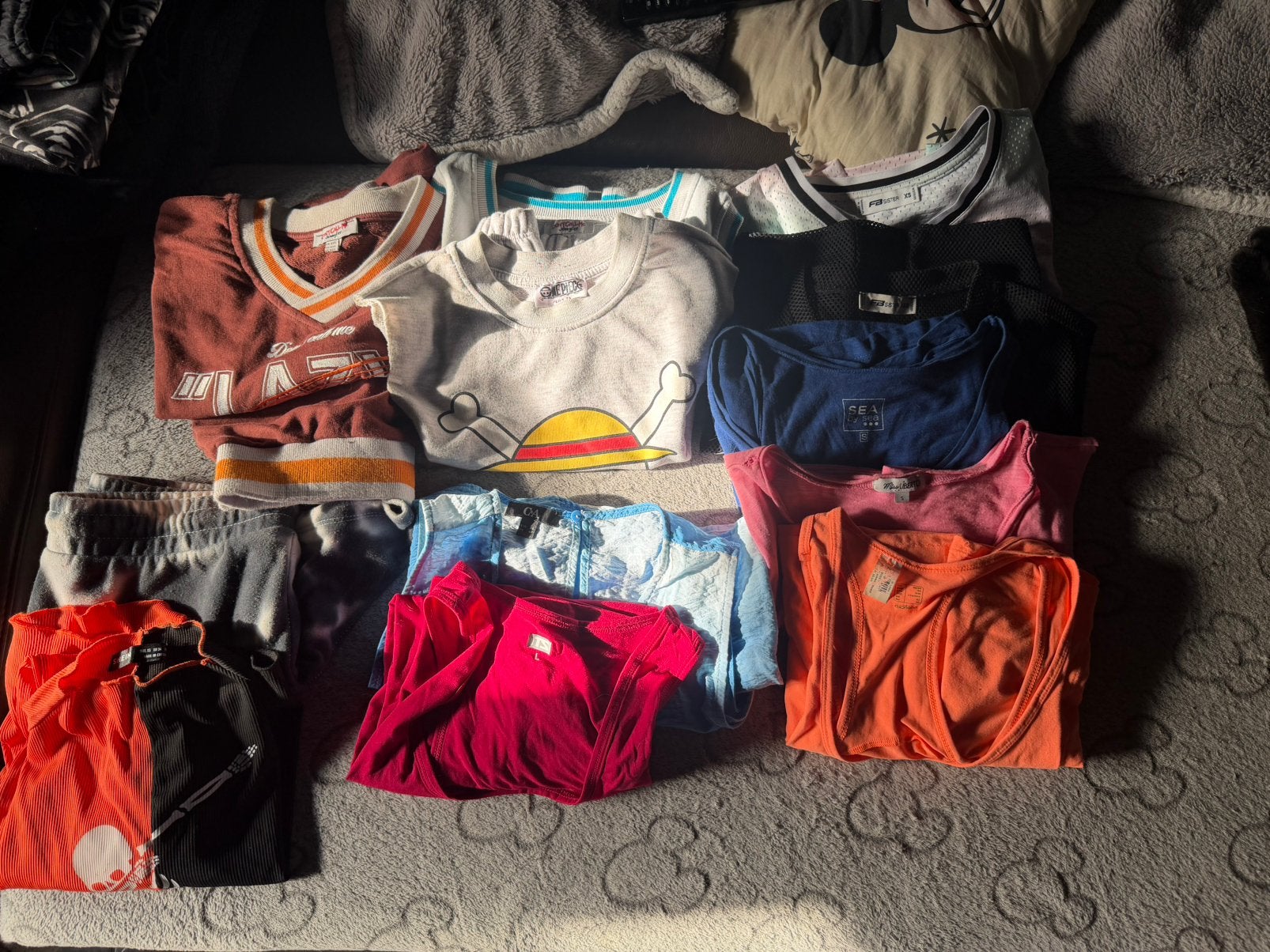 Lot de 13 vêtements, Enlèvement, Comme neuf