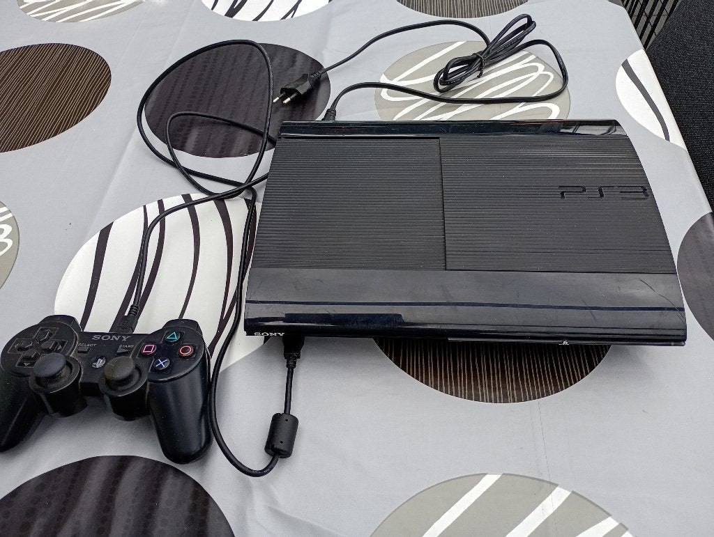 Playstation 3 met controller en 3 spelletjes, Ophalen, Met games