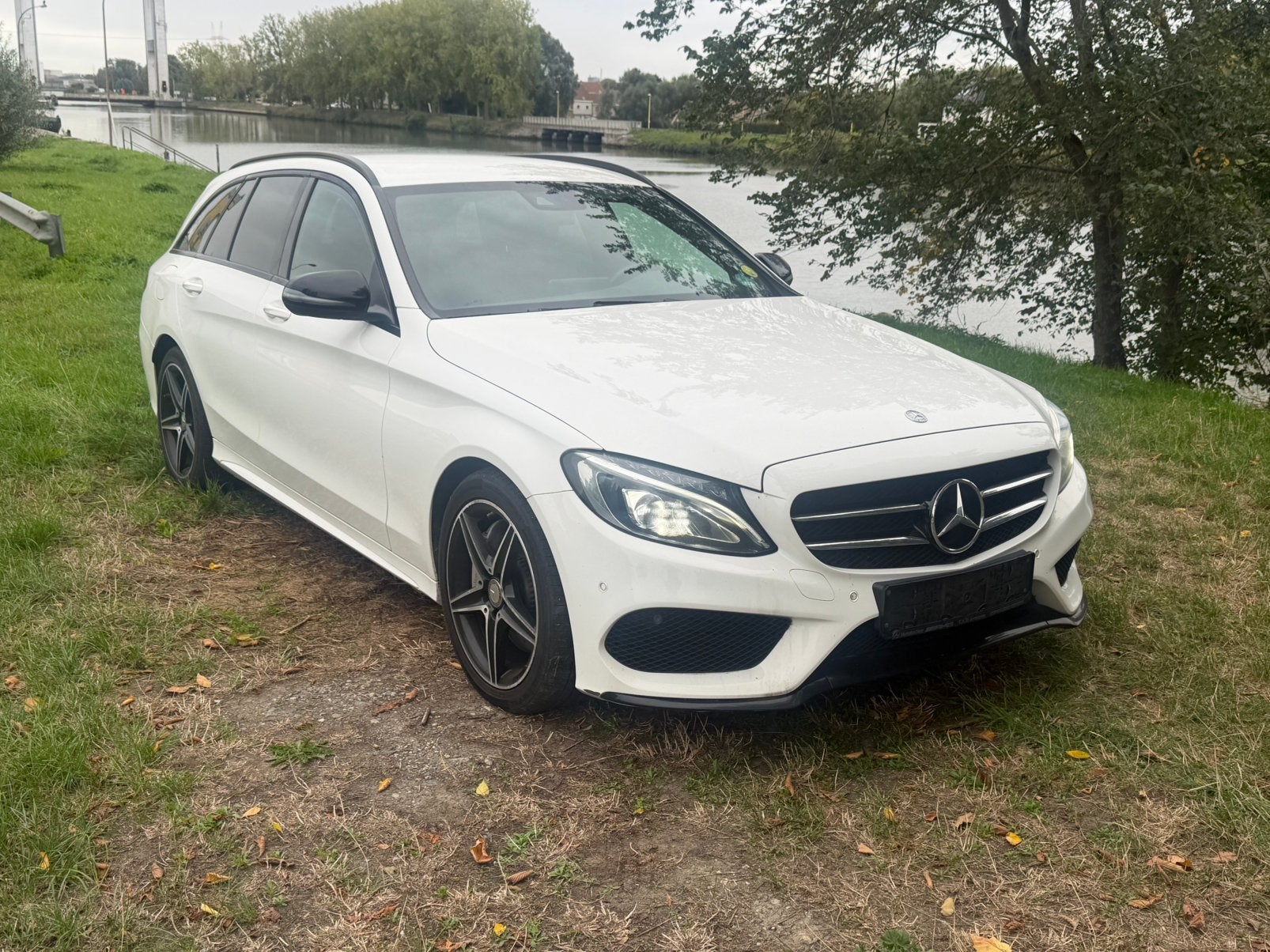 Mercedes C300 Diesel Mildhybride 2016 Amg Line white/red, Automaat, Euro 6, Wit, Leder