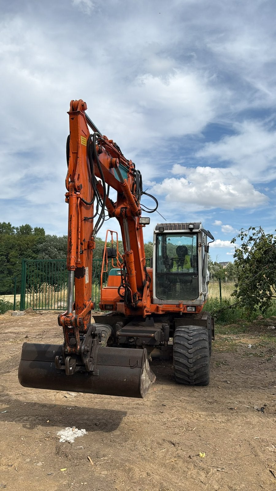 TAKEUCHI TB175W, Enlèvement, Grue