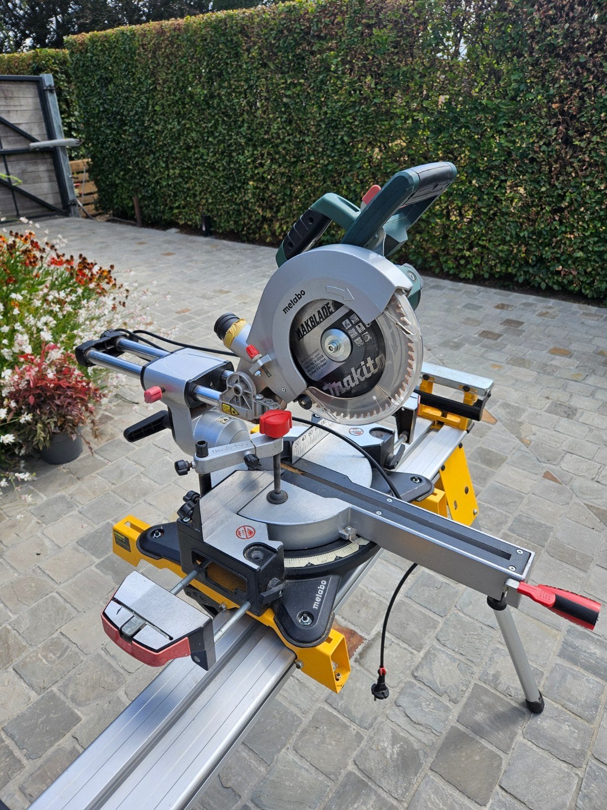 Metabo kgs 216m telescopische afkortzaag verstekzaag, Ophalen, Gebruikt, Afkortzaag, 30 tot 70 mm