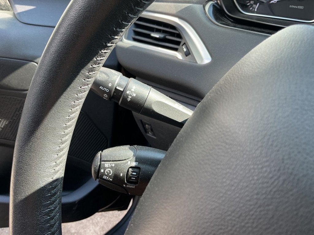 COMBINE COMMODO Peugeot 208 I (CA / CC / CK / CL), Autos : Pièces & Accessoires, Kontakt-peugeot@peugeot.com, Utilisé, Peugeot Deutschland GmbH