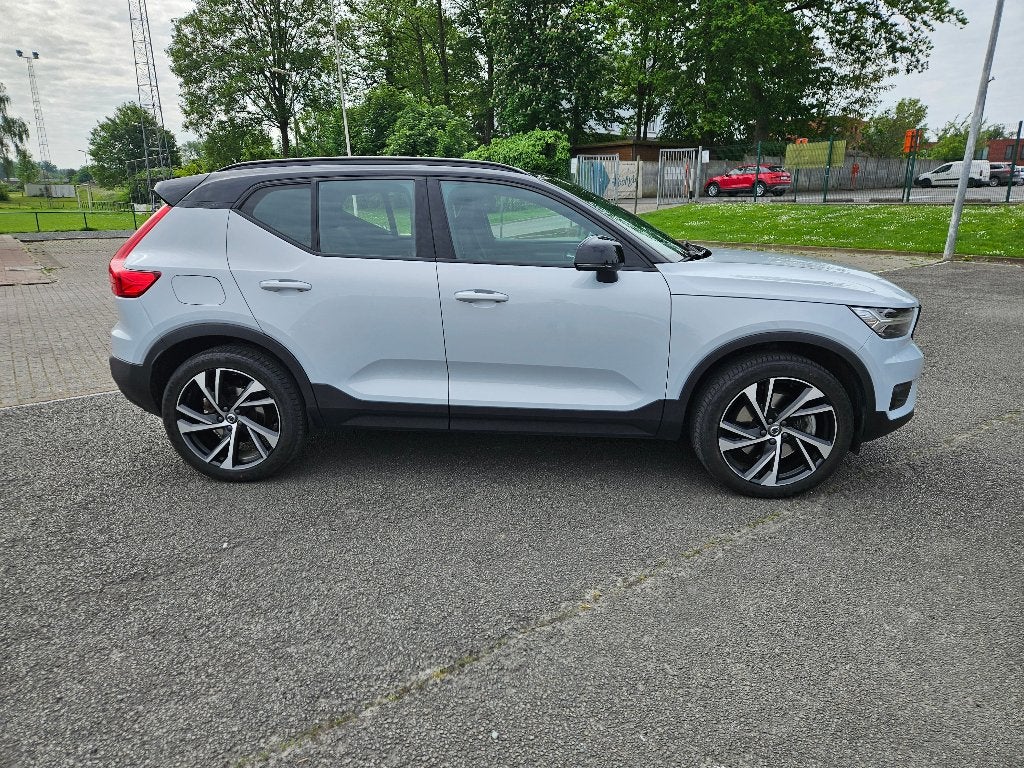 Volvo XC40 T5 Recharge R-Design, Autos, Achat, Euro 6, Entretenue par le concessionnaire, Noir