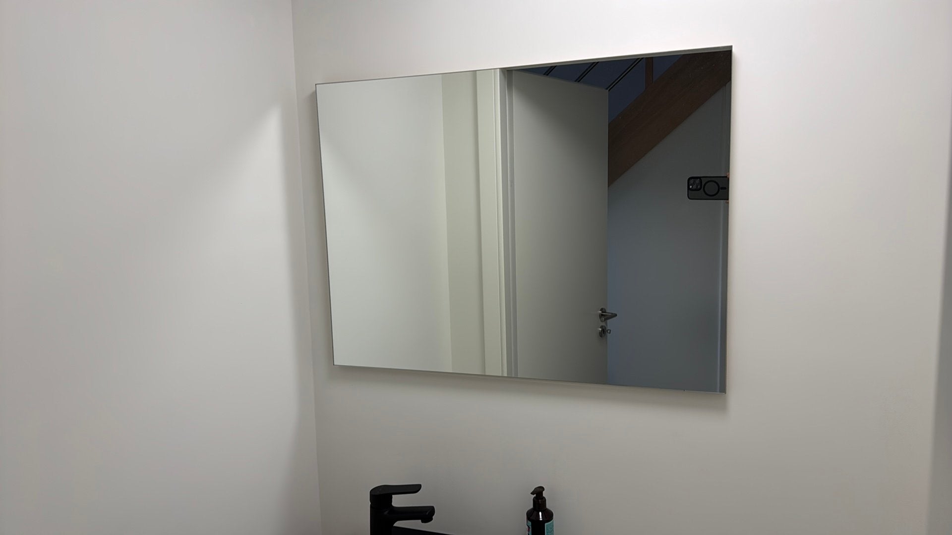 Miroir de salle de bain ou toilettes ., Enlèvement, Comme neuf