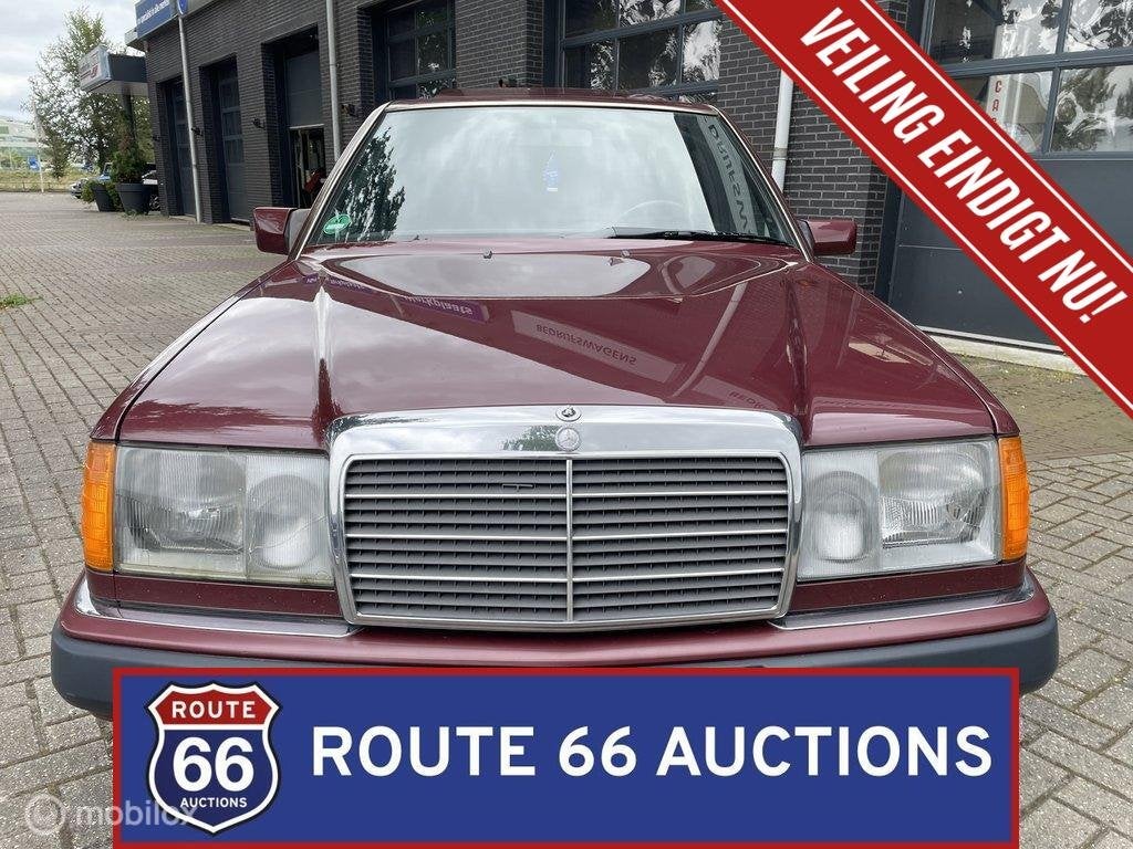 Mercedes-Benz 300 E | 1990 | Route 66 Auctions, Autos, Achat, Entreprise, Boîte manuelle, Autre carrosserie