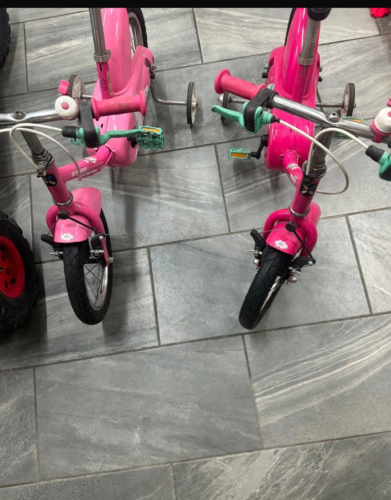 2 Vélos enfant 14 pouces B'Twin rose 3-6 ans petites roues, Enlèvement, Comme neuf