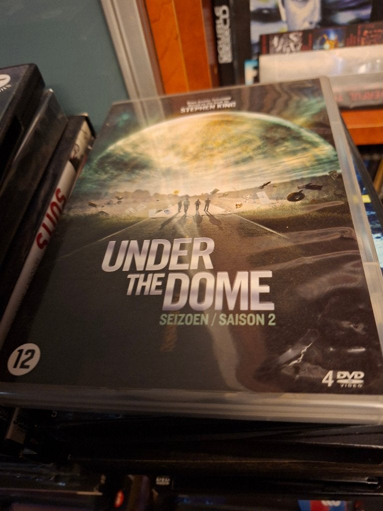 dvd - under the dome - seizoen 2 - 4 disc - doos 4, Cd's en Dvd's, Engels, Science Fiction en Fantasy, Ophalen of Verzenden, Zo goed als nieuw