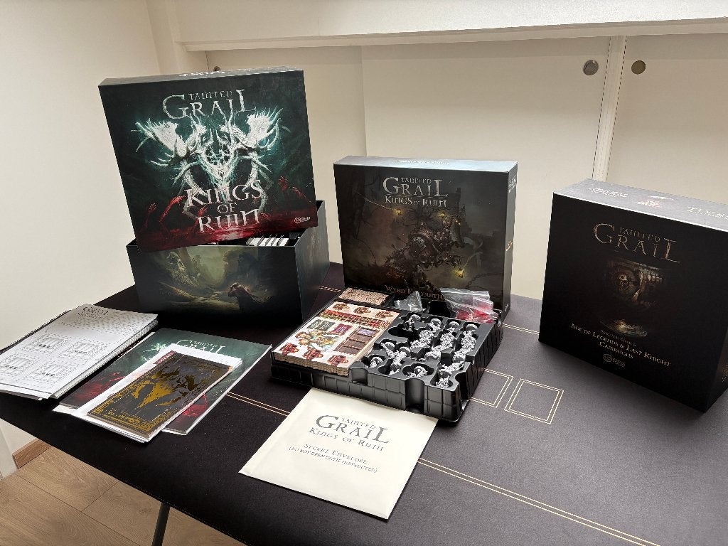 Tainted Grail Kings of Ruin (EN, miniatures, stretch goals), Hobby en Vrije tijd, Een of twee spelers, Ophalen, Zo goed als nieuw