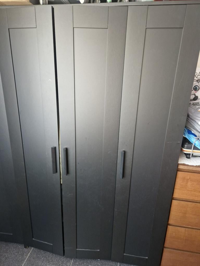 GARDE ROBE 3 PORTE, Enlèvement, Utilisé, Couleur noir