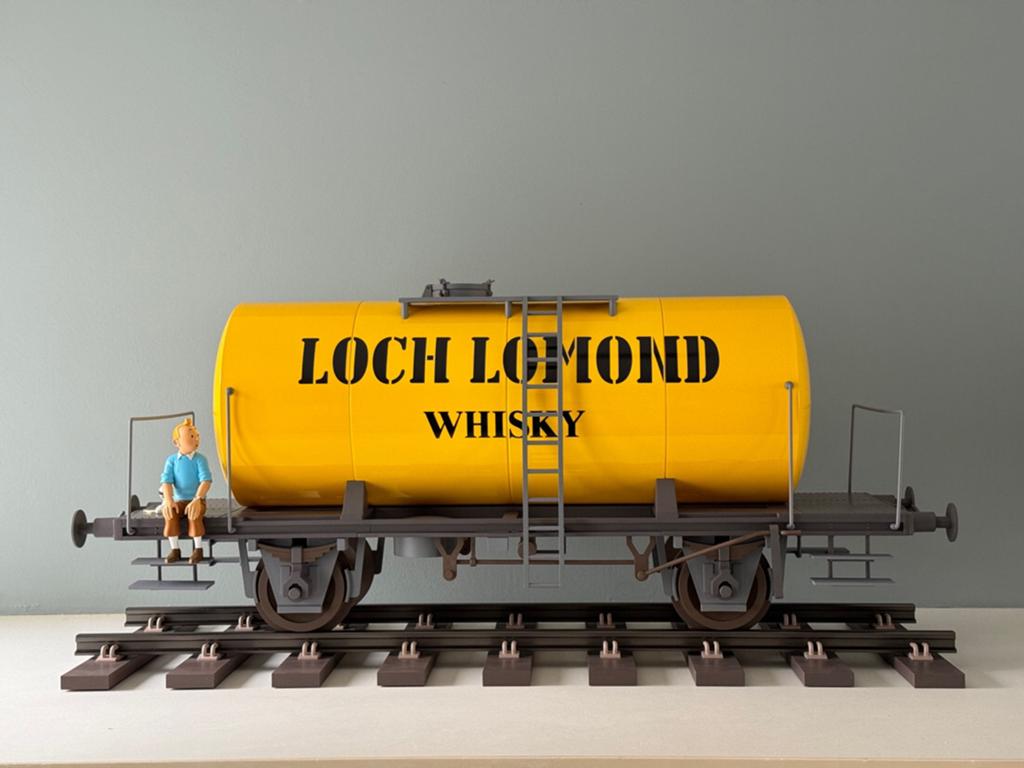 Loch Lomond Moulinsart Kuifje + stripboeken, Verzamelen, Stripfiguren, Zo goed als nieuw, Kuifje, Ophalen of Verzenden