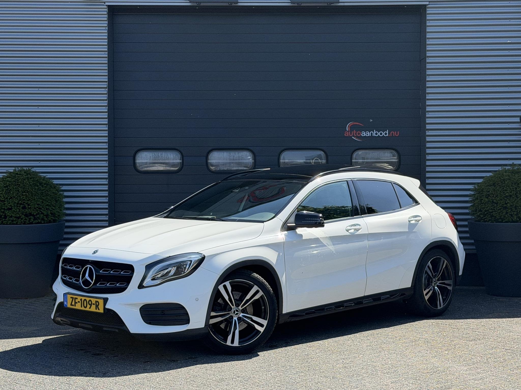 Mercedes-Benz GLA-klasse 220 d AMG | Panoramadak | 360* Came, Auto's, 4 cilinders, Wit, Bedrijf, 5 deurs