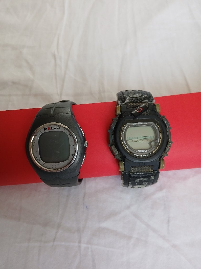 2 Montre-bracelet Casio, Ophalen, Kunststof, Oosters, Gebruikt