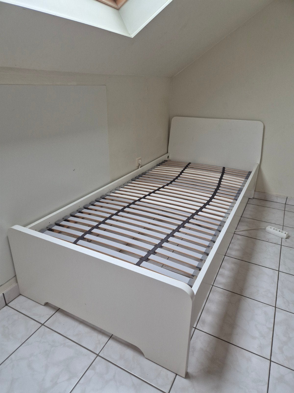 1 persoons bed van Ikea, Huis en Inrichting, Slaapkamer | Bedden, Ophalen, Gebruikt, 90 cm, Eenpersoons