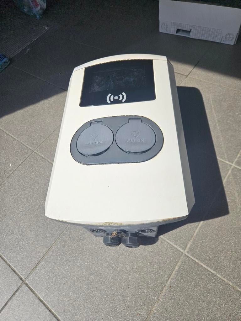 Borne de recharge Alfen Eve Double Pro-line (comme neuve), Enlèvement ou Envoi