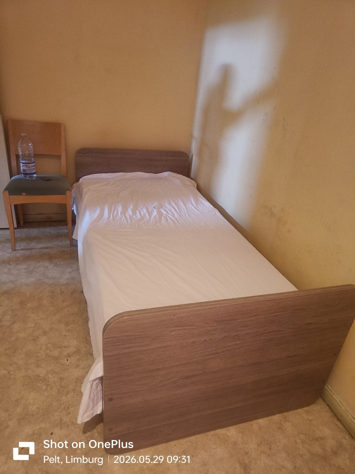 1 persoons bed + matras, Ophalen