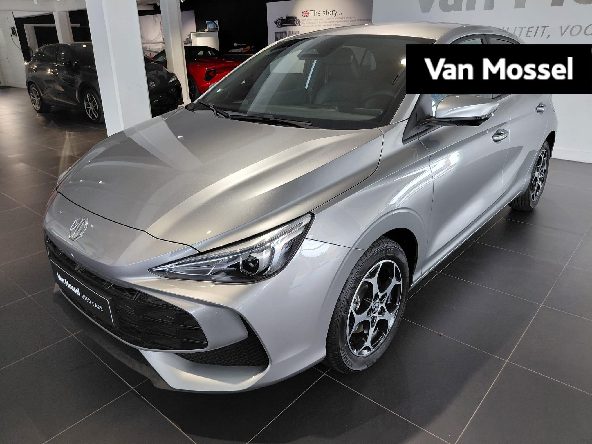 MG 3 1.5 HEV LUXURY, Auto's, Automaat, Stof, Bedrijf, 5 deurs