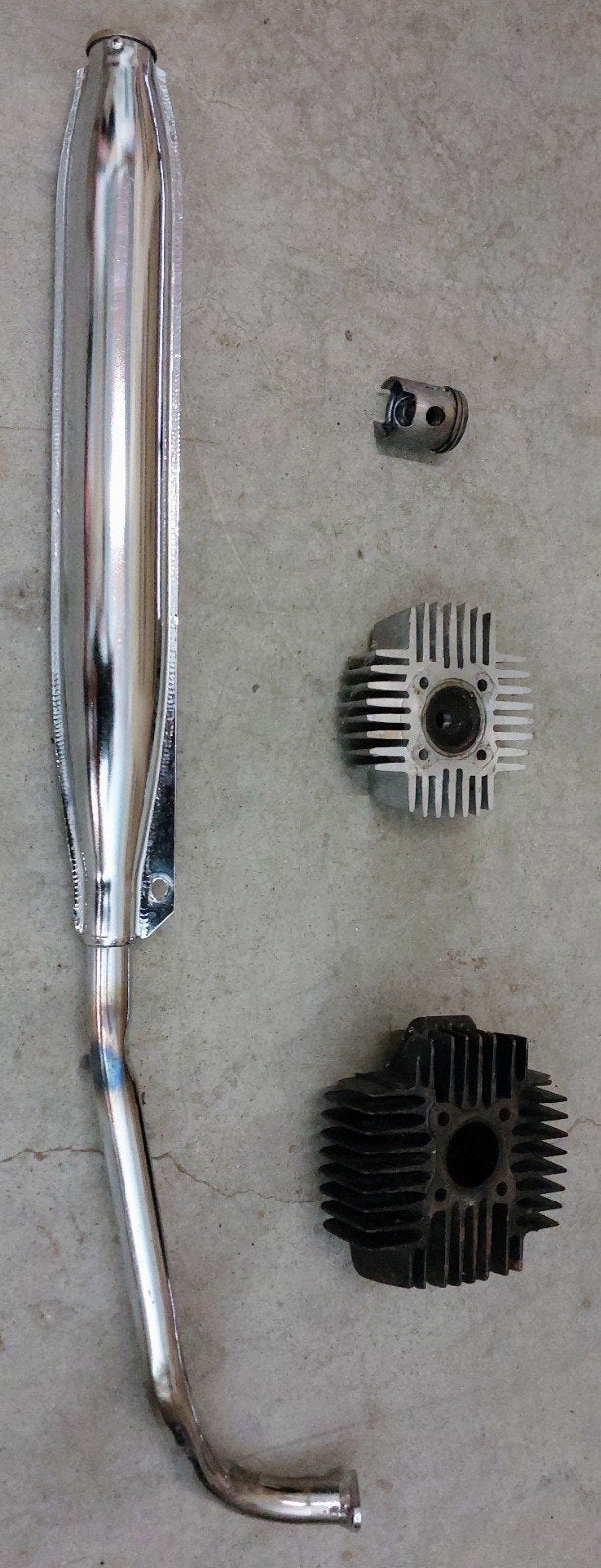 Originele Tomos 50 cc cylinder kit, kop en uitlaat te koop., Ophalen of Verzenden, Gebruikt, Klasse B (45 km/u), 50 cc