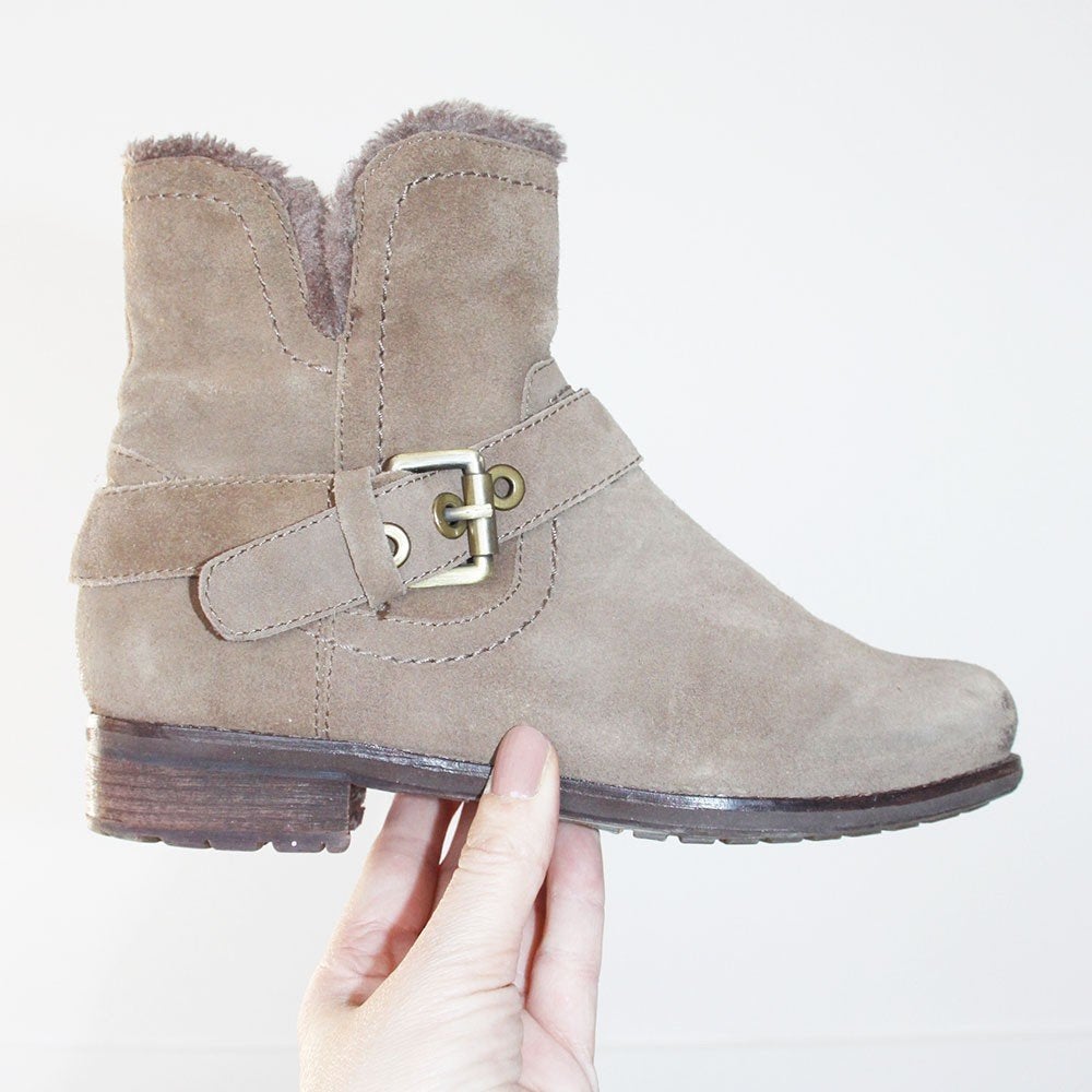 Mooie suede Gevoerde Laarsjes s27 (Maat 36) € 25,-, Bruin, Verzenden, Lage of Enkellaarzen, Zo goed als nieuw