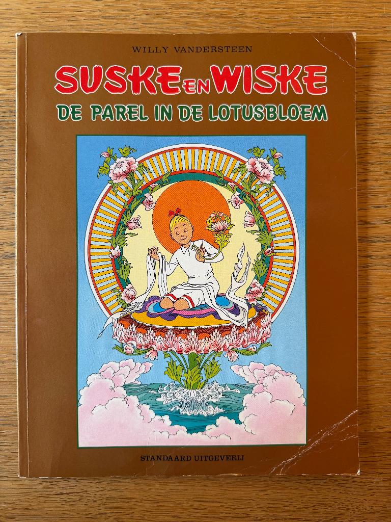 Suske en Wiske - De parel in de lotusbloem (1987), Boeken, Gelezen, Willy Vandersteen, Eén stripboek, Ophalen of Verzenden