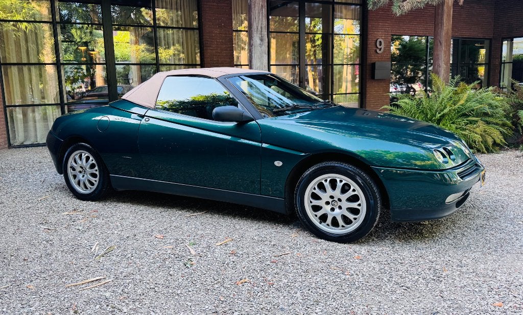 Alfa Romeo Spider 2.0 Twin Spark, Zwart, Cabriolet, Spider, Leder