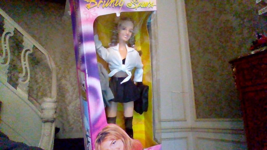 Poupée de Britney Spears ( baby one more time), Ophalen