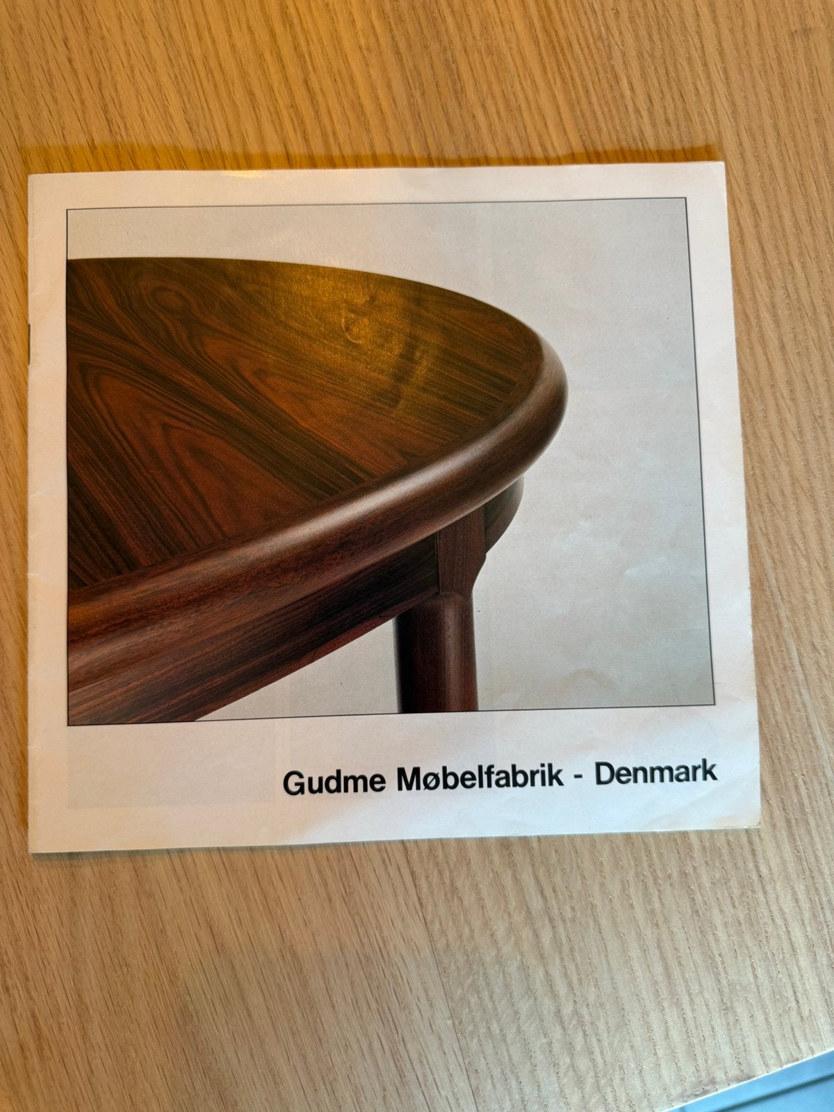 Catalogus Gudme Mobelfabrik Denmark 14 tafels vintage, Ophalen of Verzenden, Zo goed als nieuw