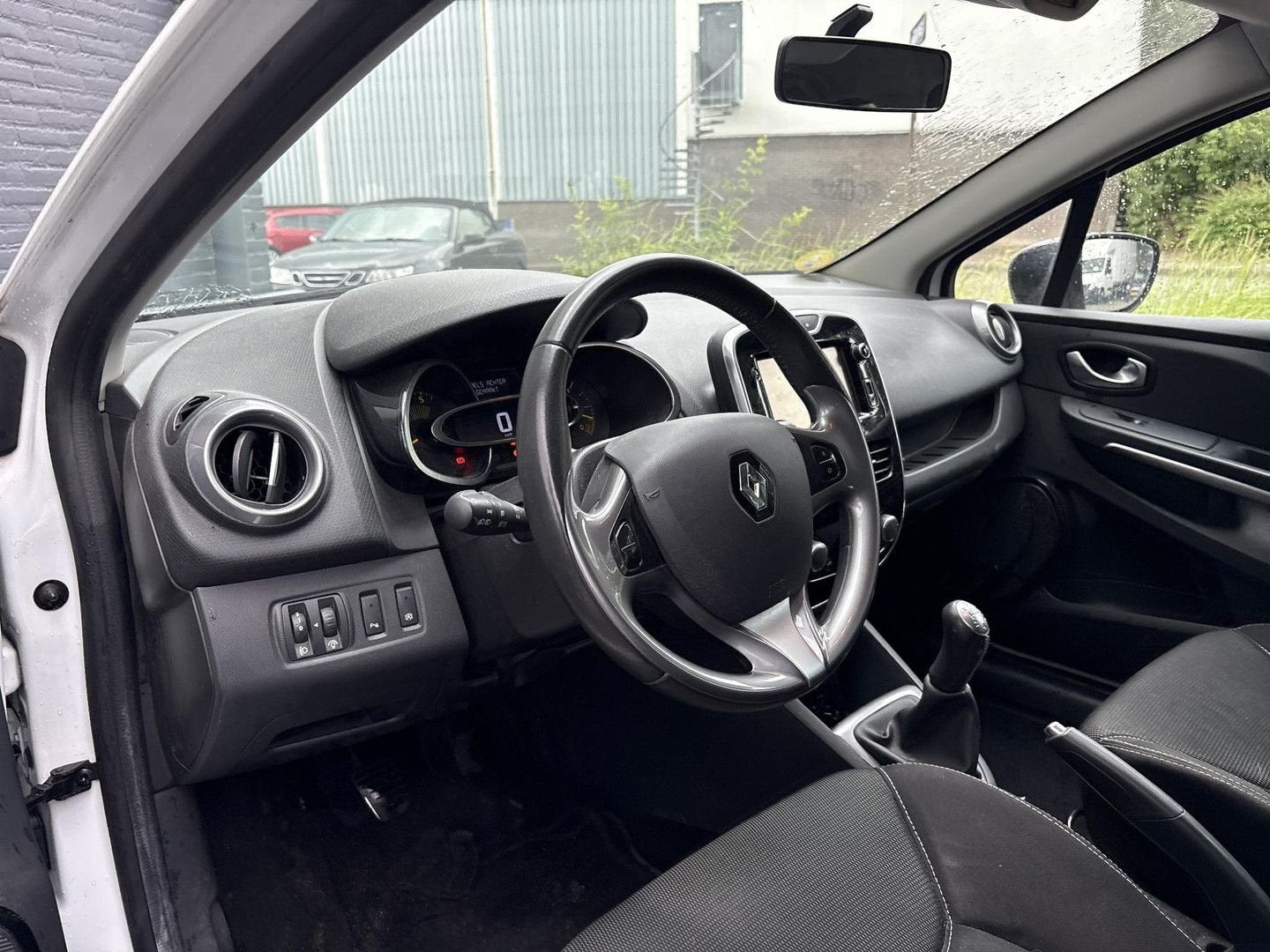 Renault Clio Estate 1.5 dCi ECO Night&Day | Cruise | Airco |, Auto's, Renault, Wit, Bedrijf, 82 g/km, Electronic Stability Program (ESP)