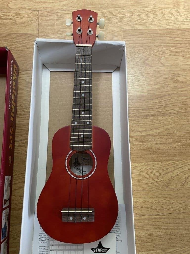 Ukelele 10+, Ophalen, Zo goed als nieuw