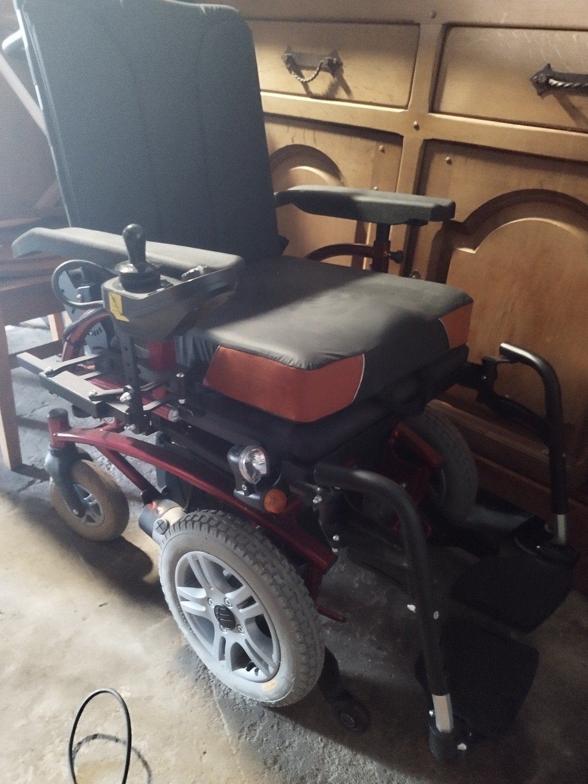 Voiturette électrique de marque Navix, Enlèvement
