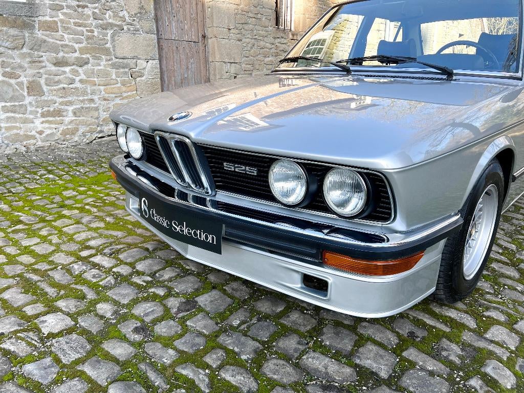 Bmw 525 e12 ** 1er propriétaire | 116200km, Autos, Argent ou Gris, Achat, Entreprise, Boîte manuelle