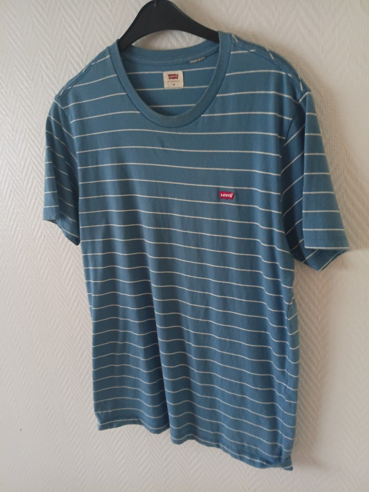 Levis tshirt, Vêtements | Hommes, T-shirts, Enlèvement