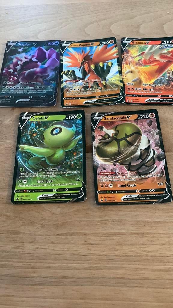 5 V-pokemonkaarten, Ophalen, Zo goed als nieuw, Meerdere kaarten