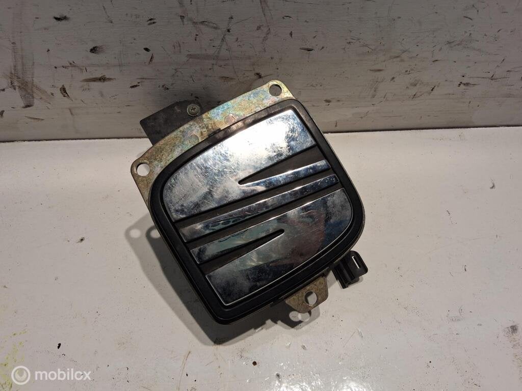 Handgreep achterklep Seat Ibiza 6L 1.4-16V(02-09) 6L6827573B, Auto-onderdelen, Klein materiaal, Seat, Gebruikt, Ophalen of Verzenden