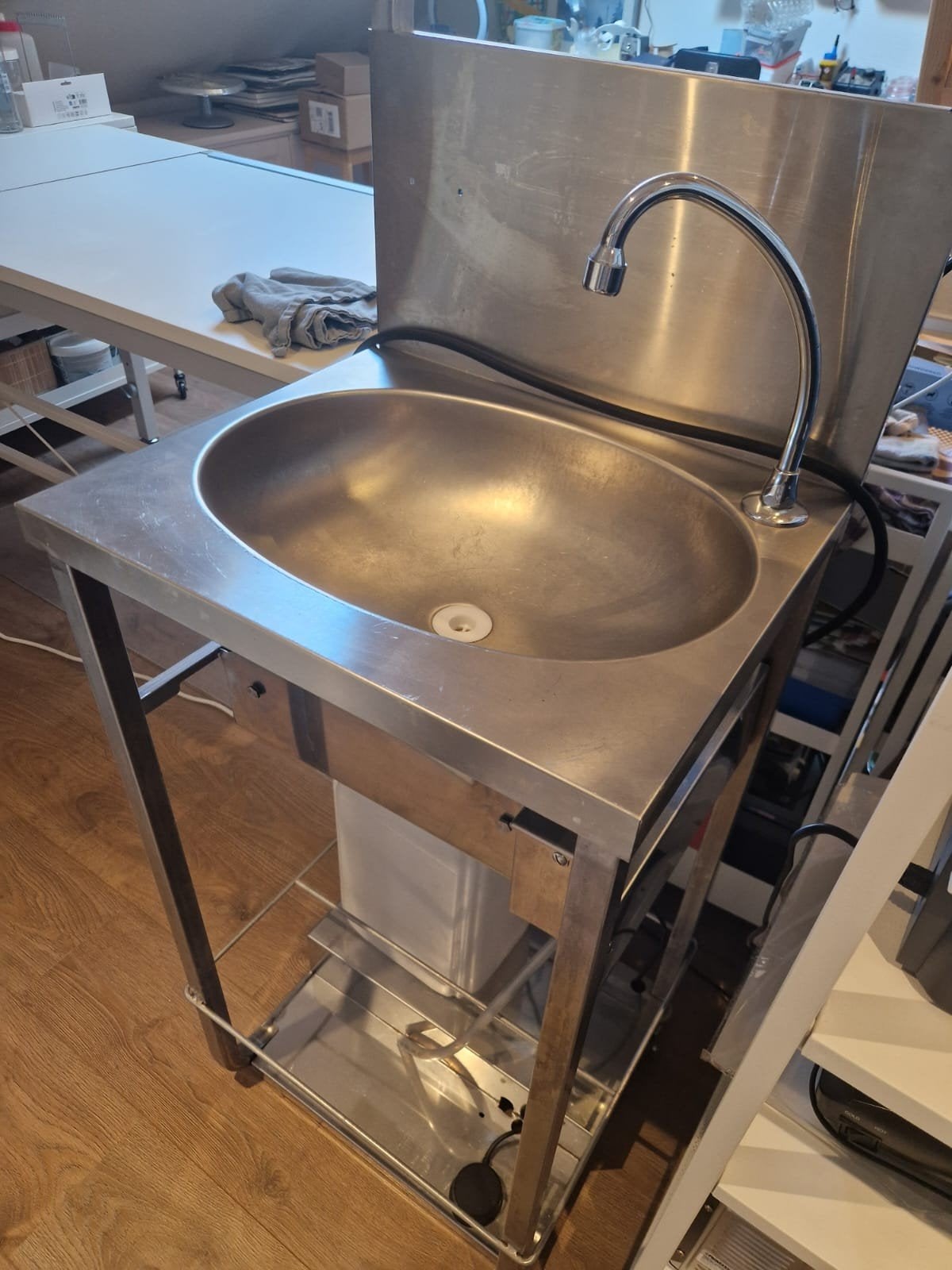 mobiele lavabo met verwarming, Ophalen