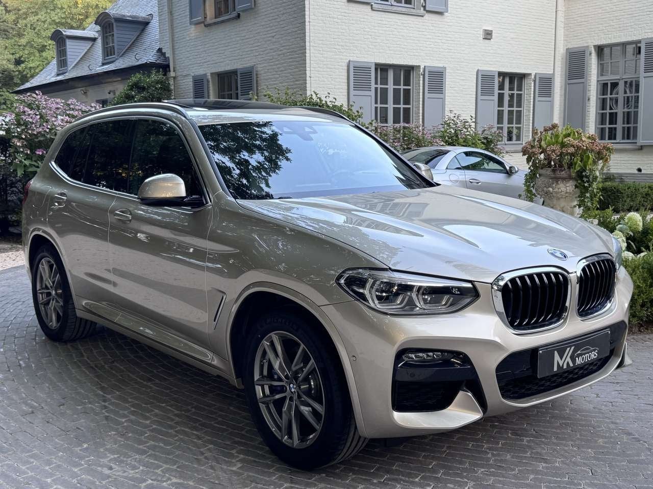 BMW X3 xDrive30e M Sport | PanoDak | Adaptive LED | 19" M, Auto's, 1998 cc, 0 min, Zwart, 0 kg