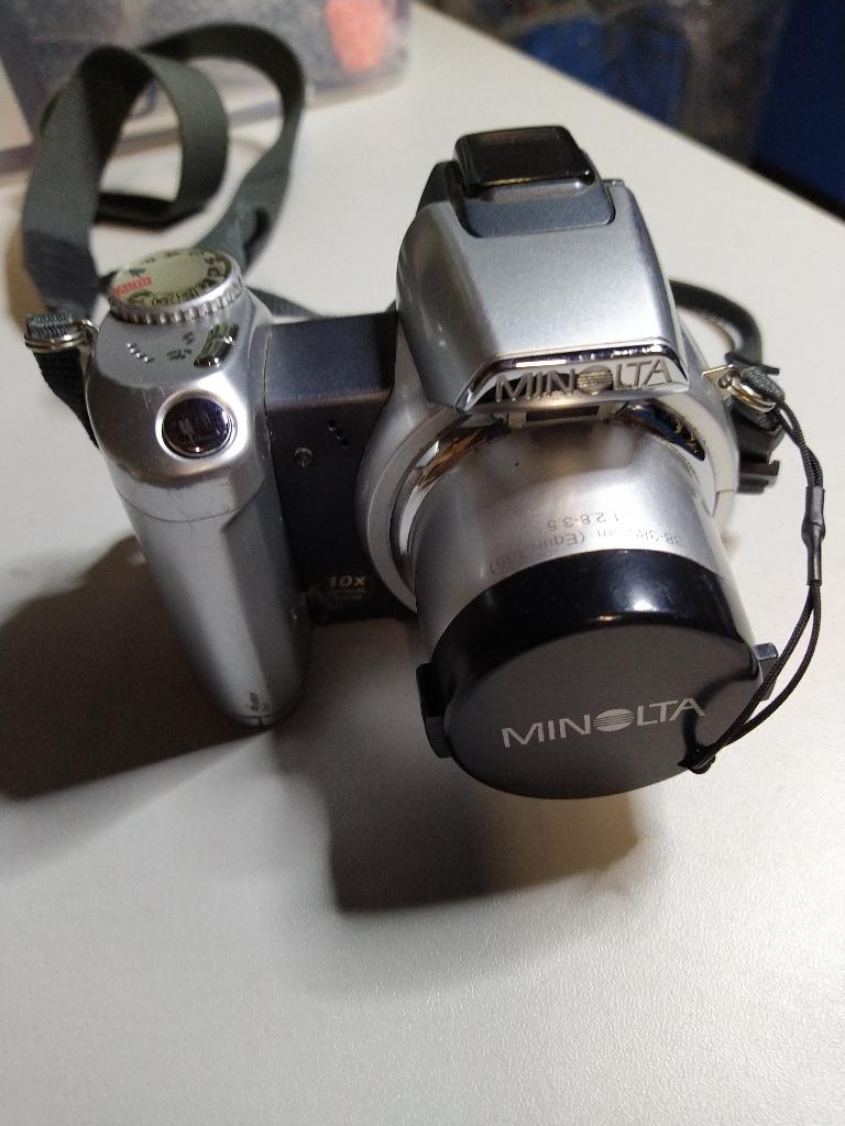 MINOLTA 10x optical - fototoestel, Audio, Tv en Foto, Fotocamera's Analoog, Ophalen, Gebruikt, Spiegelreflex, Minolta