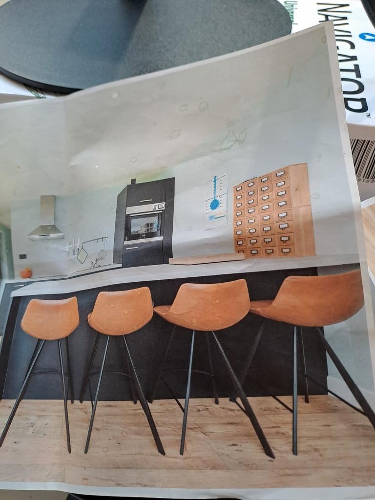 Keuken en eiland vaatwas, oven, dampkap, fornuis, Ophalen