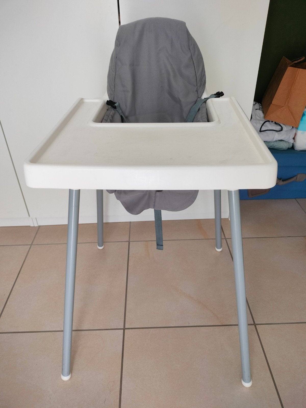 Chaise haute Ikea, Enfants & Bébés, Enlèvement
