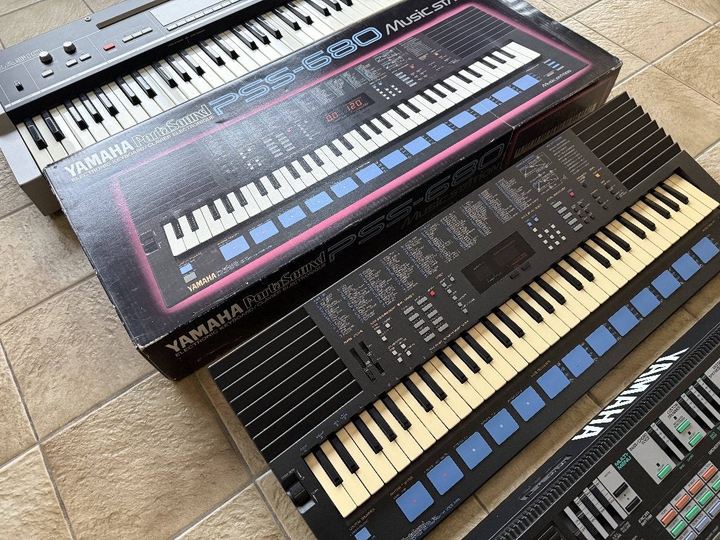 Vintage keyboards, Enlèvement, Autres marques