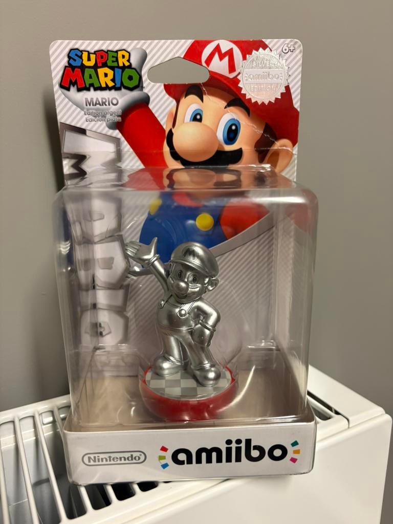 Amiibo Mario Silver (Super Mario Collection), Games en Spelcomputers, Games | Nintendo Switch, Nieuw, Ophalen of Verzenden