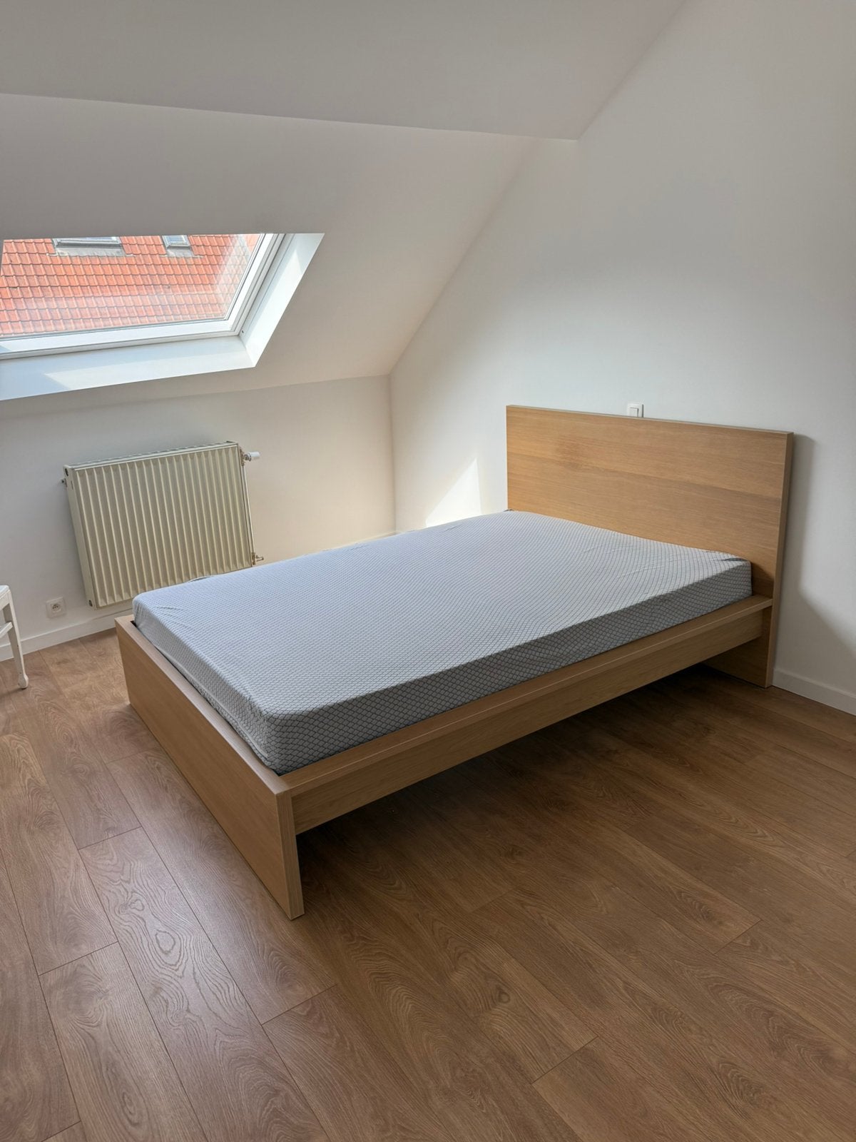 Lit Malm 140 X 200 cm avec matelas, Enlèvement, Utilisé, 200 cm, 140 cm