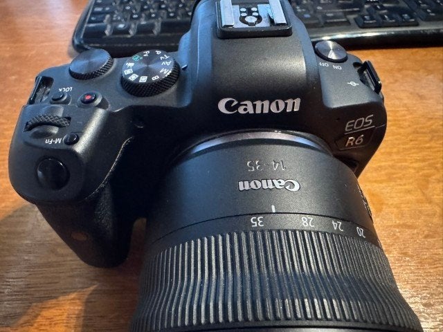 Vente de carrosserie Canon EOS R6 - prix 1100 euros, TV, Hi-fi & Vidéo, Sans zoom optique, Enlèvement ou Envoi, Canon, Utilisé