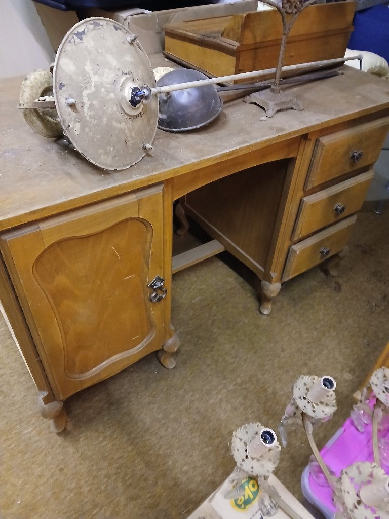 Bureau ancien en bois massif, Classique, 62 cm, Avec tiroirs, Enlèvement