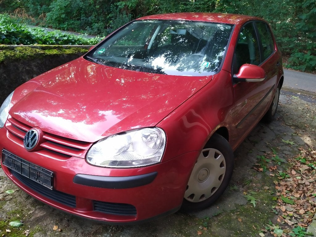 VW Golf  - 123.499km - 2004. Voor herstelproject of export, Autos, Volkswagen, Rouge, Achat, Boîte manuelle, Noir