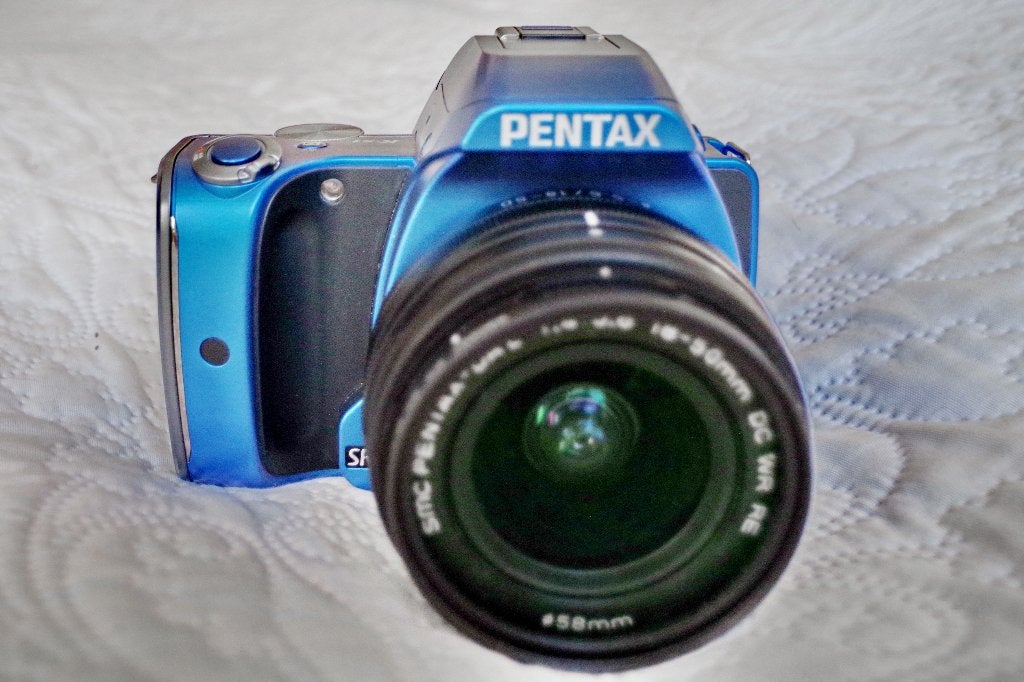 Pentax K-S1 blauwe spiegelreflexcamera + 18-50 DAL RE WR, Audio, Tv en Foto, Ophalen, Oplader, Pentax