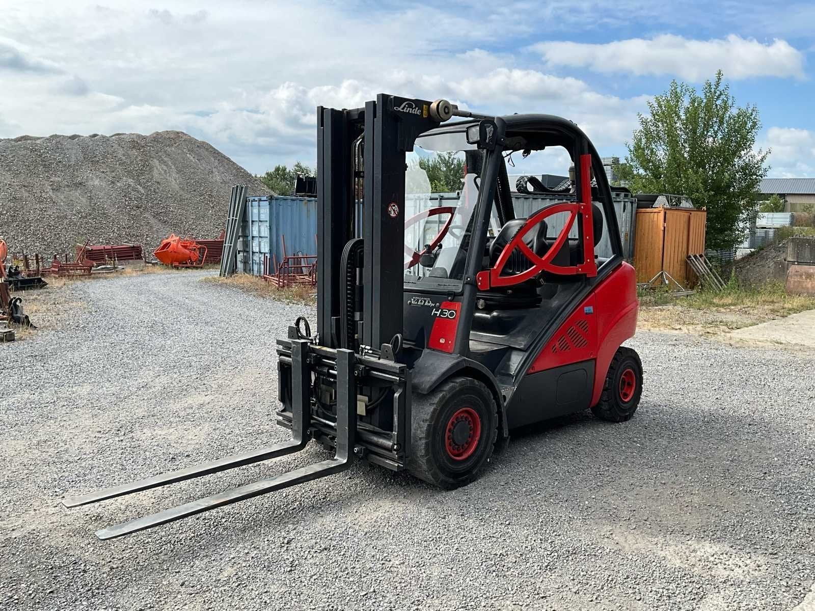 2011 Linde H30D-01 Chariot élévateur, Articles professionnels, Machines & Construction | Chariots élévateurs & Transport interne