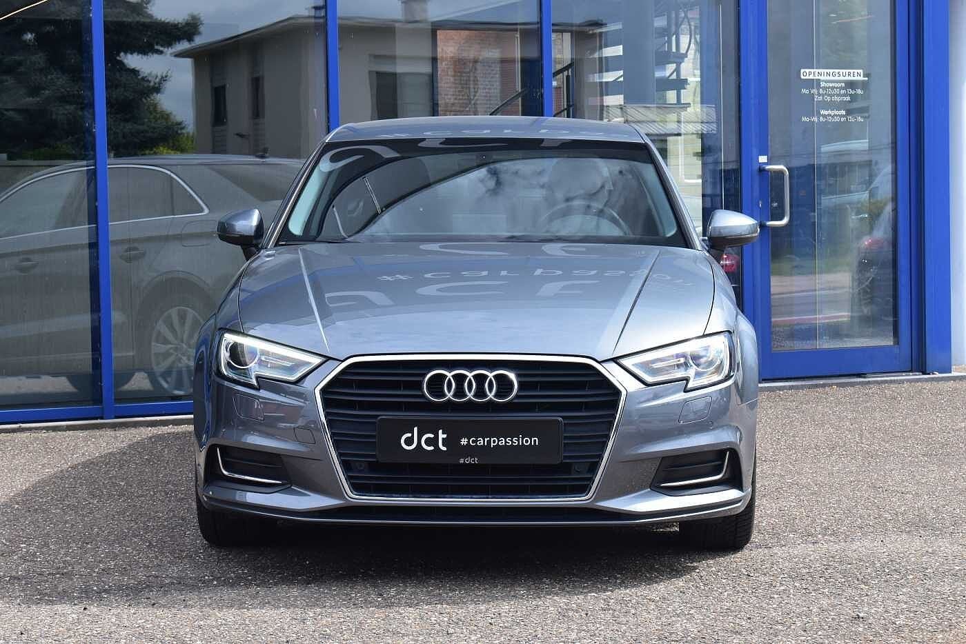Audi A3 Sedan TFSI S tronic Xenon Navi Camera (automatique), Autos, Argent ou Gris, Achat, 1280 kg, Entreprise