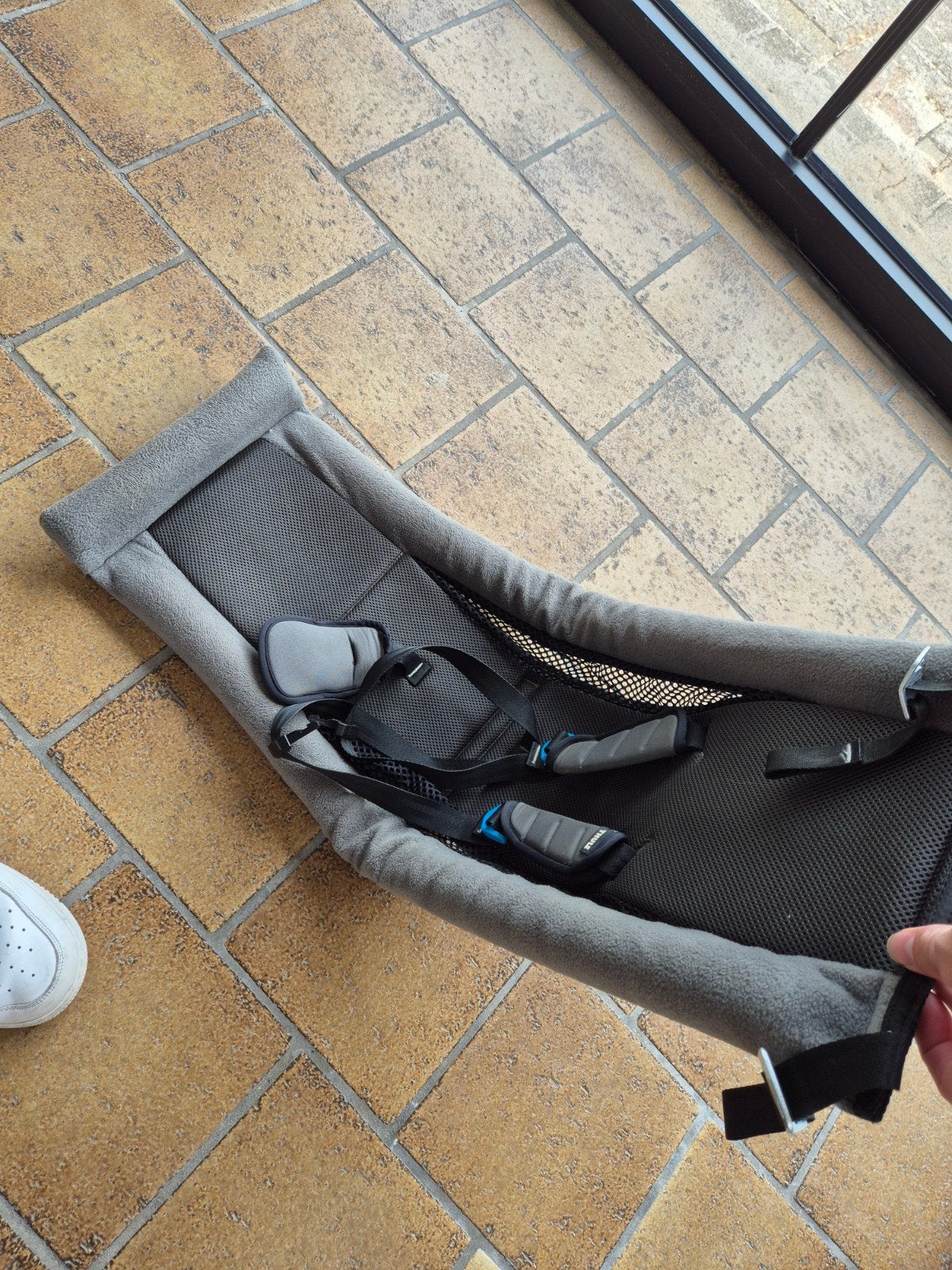 Thule Baby Sling voor Chariot Fietskar., Ophalen