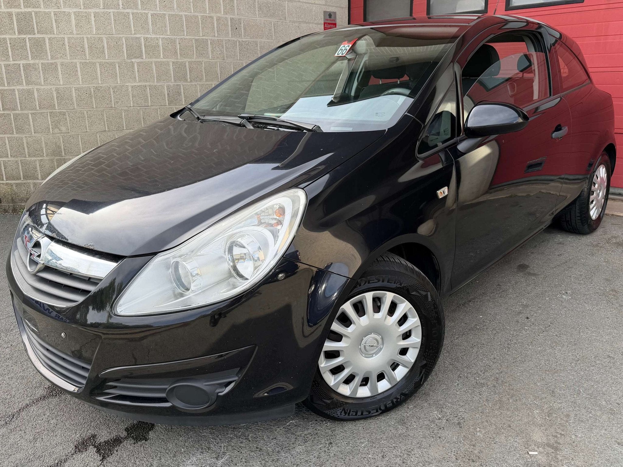 Opel Corsa 1.0i Enjoy + CLIM (bj 2009), Gebruikt, Zwart, Bedrijf, 3 cilinders